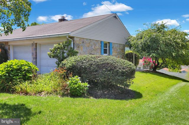 115 SUNSET LN, Boyertown, PA 19512