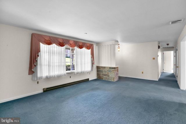 115 SUNSET LN, Boyertown, PA 19512