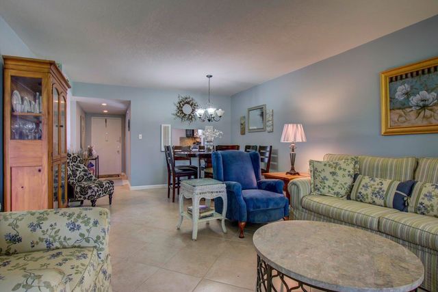 7797 Golf Circle Drive 103, Margate, FL 33063