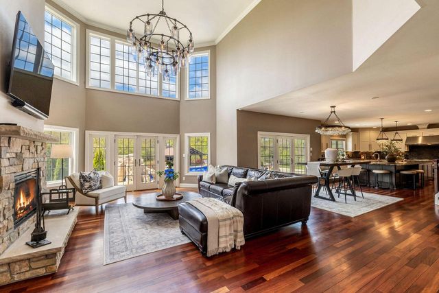 W294N6391 Wallschlager WAY, Hartland, WI 53029