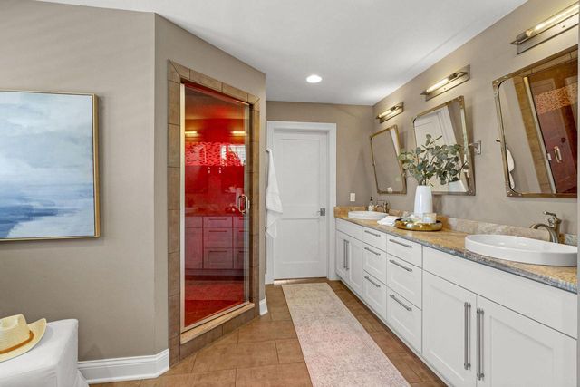 W294N6391 Wallschlager WAY, Hartland, WI 53029