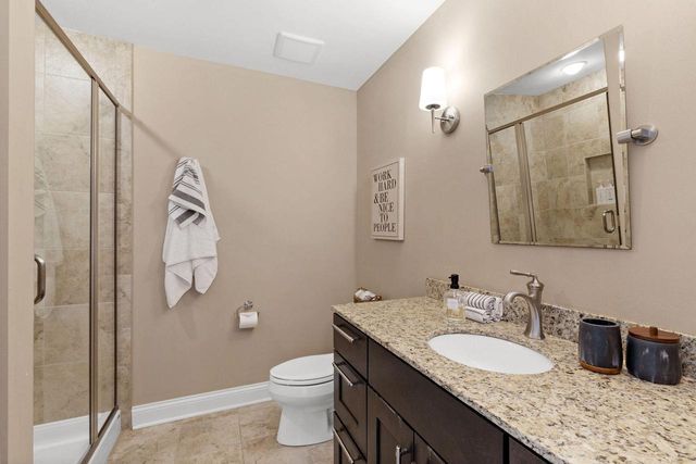 W294N6391 Wallschlager WAY, Hartland, WI 53029