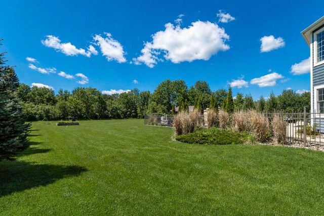 W294N6391 Wallschlager WAY, Hartland, WI 53029