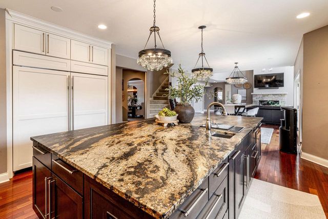 W294N6391 Wallschlager WAY, Hartland, WI 53029