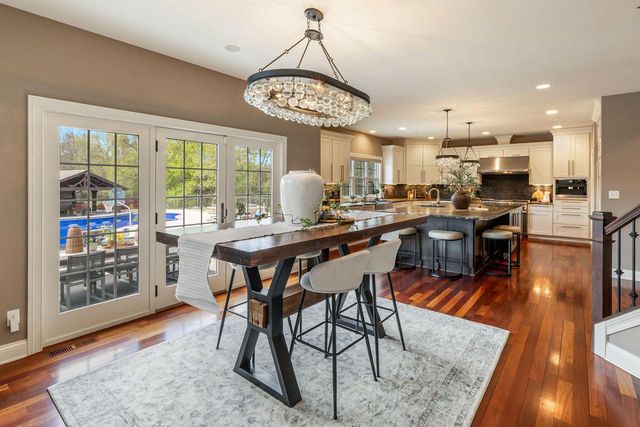 W294N6391 Wallschlager WAY, Hartland, WI 53029