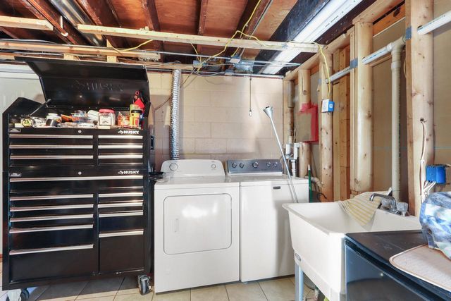 501 Sue Ann DRIVE, Lake Geneva, WI 53147