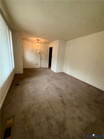 21220 Sparta Dr, Chesterfield, VA 23803