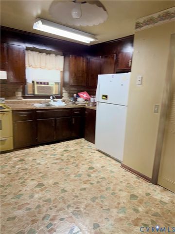 21220 Sparta Dr, Chesterfield, VA 23803