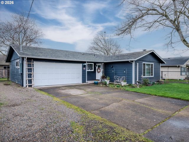 889 45TH Ave Ne, Salem, OR 97301