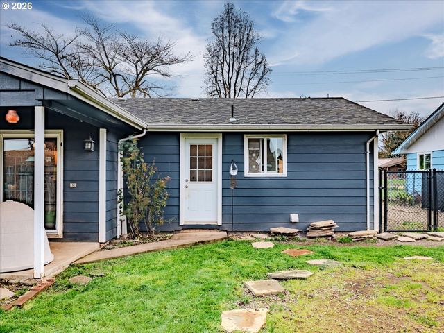 889 45TH Ave Ne, Salem, OR 97301