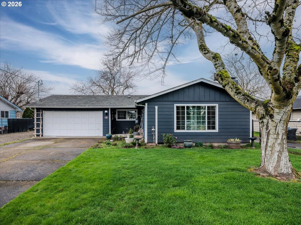 889 45TH Ave Ne, Salem, OR 97301