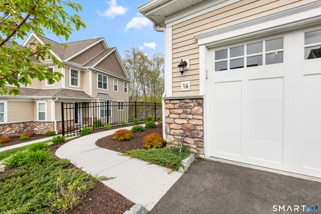 16 Hunting Ridge Lane, Bethel, CT 06801