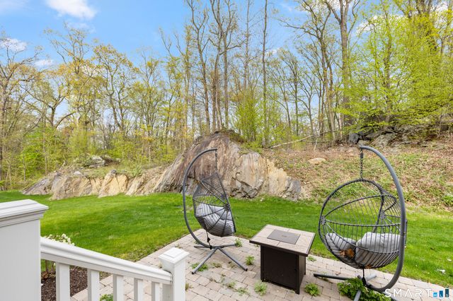 16 Hunting Ridge Lane, Bethel, CT 06801