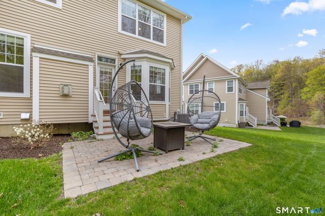 16 Hunting Ridge Lane, Bethel, CT 06801