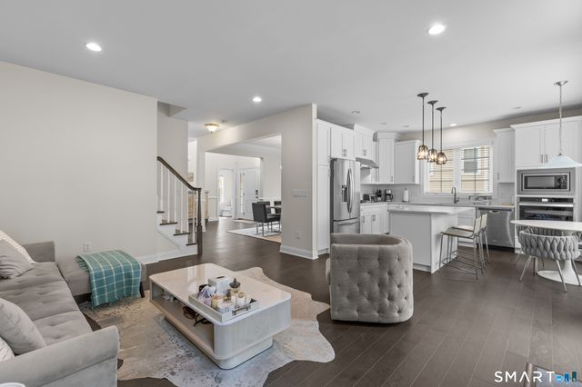 16 Hunting Ridge Lane, Bethel, CT 06801