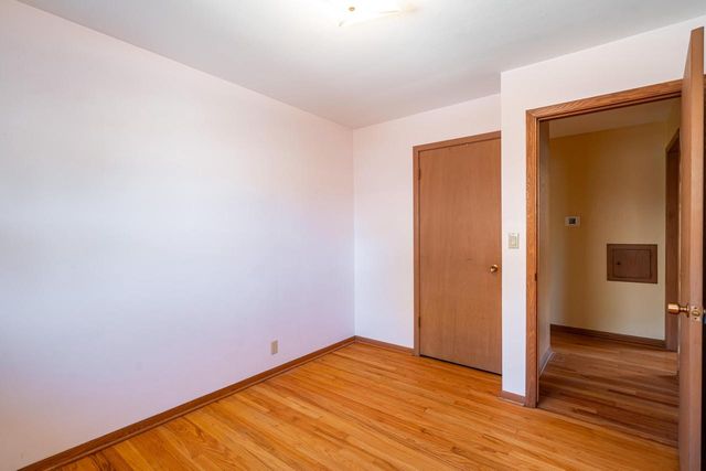 521 N 105th STREET, Wauwatosa, WI 53226