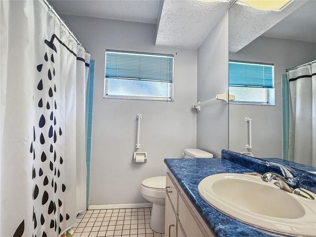 6904 WILLIAMS ROAD, Seffner, FL 33584