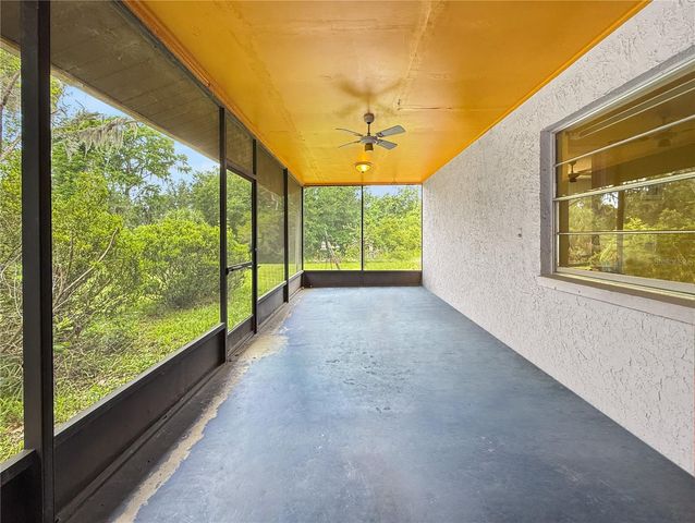6904 WILLIAMS ROAD, Seffner, FL 33584