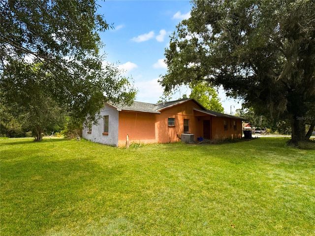 6904 WILLIAMS ROAD, Seffner, FL 33584