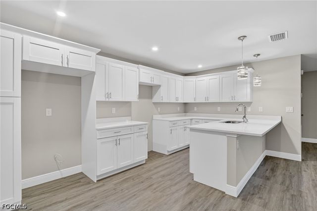 2905 38th ST W, Lehigh Acres, FL 33971