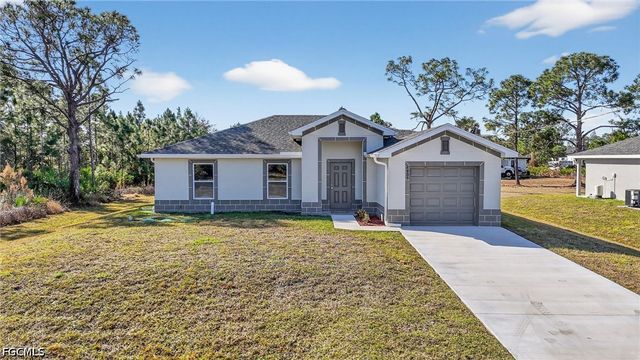 2905 38th ST W, Lehigh Acres, FL 33971