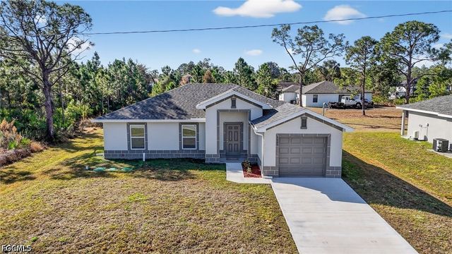 2905 38th ST W, Lehigh Acres, FL 33971