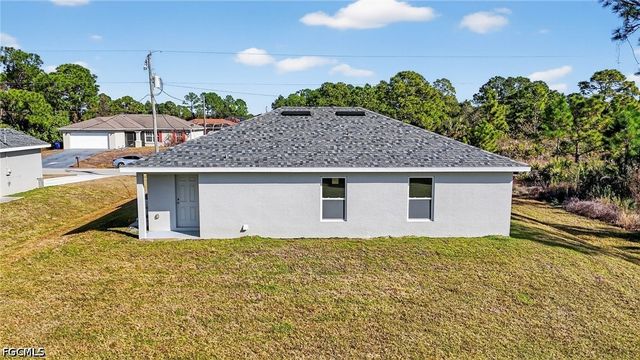 2905 38th ST W, Lehigh Acres, FL 33971