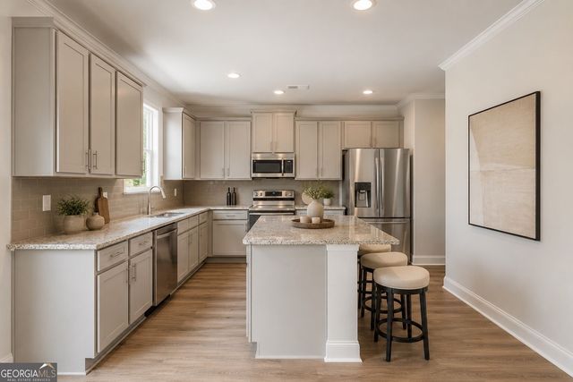 7376 ROCKLIN Lane, Flowery Branch, GA 30542