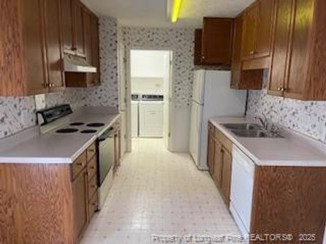 334 Grape Arbor Drive, Fayetteville, NC 28312