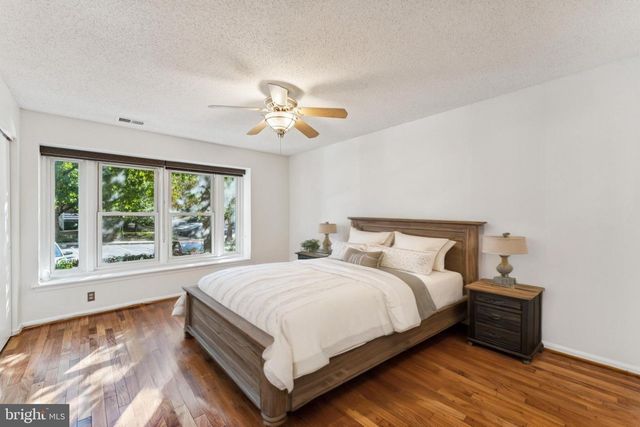 3152-B COVEWOOD CT, Falls Church, VA 22042