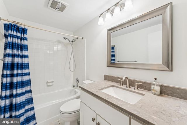 3152-B COVEWOOD CT, Falls Church, VA 22042