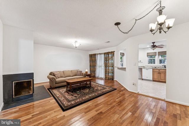 3152-B COVEWOOD CT, Falls Church, VA 22042