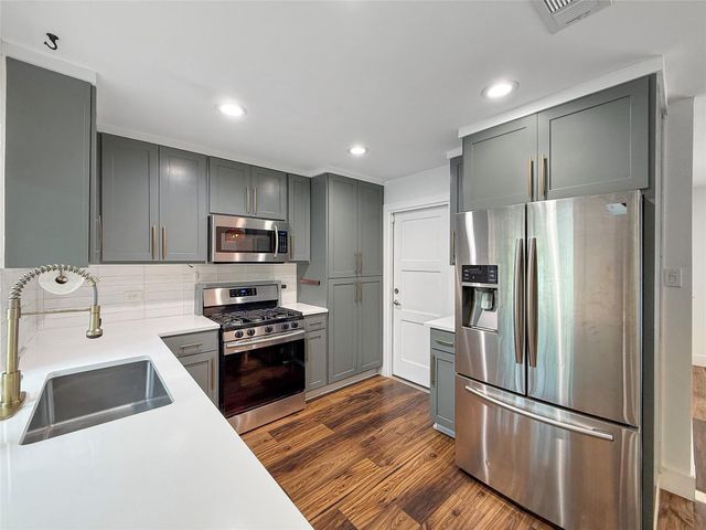 9708 Parkfield DR, Austin, TX 78758