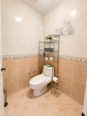 18758 NW 78th Pl, Hialeah, FL 33015