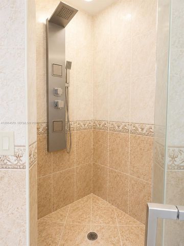 18758 NW 78th Pl, Hialeah, FL 33015