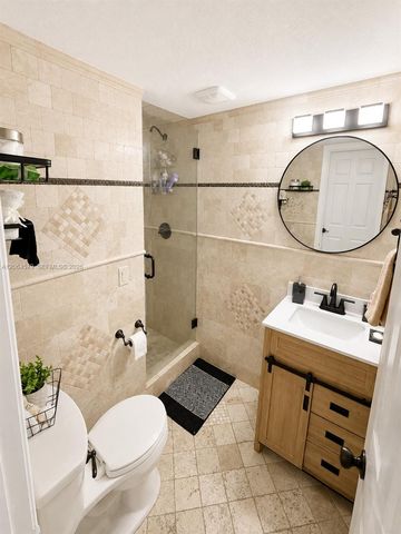 18758 NW 78th Pl, Hialeah, FL 33015