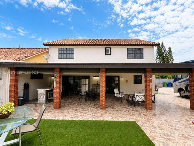 18758 NW 78th Pl, Hialeah, FL 33015