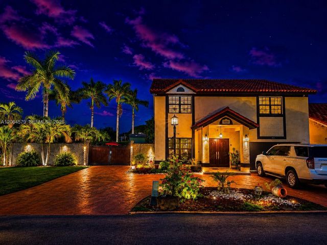 18758 NW 78th Pl, Hialeah, FL 33015
