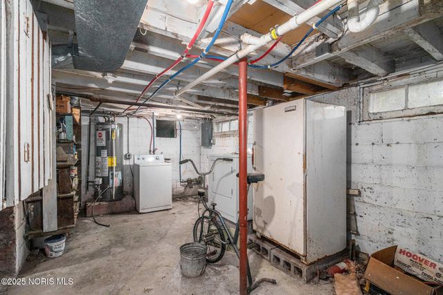 6237 Dorr Street, Toledo, OH 43615