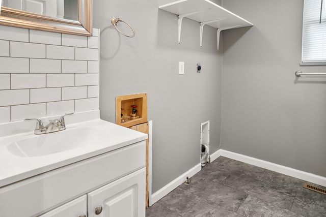 227-229 Strange Street, Stanton, KY 40380