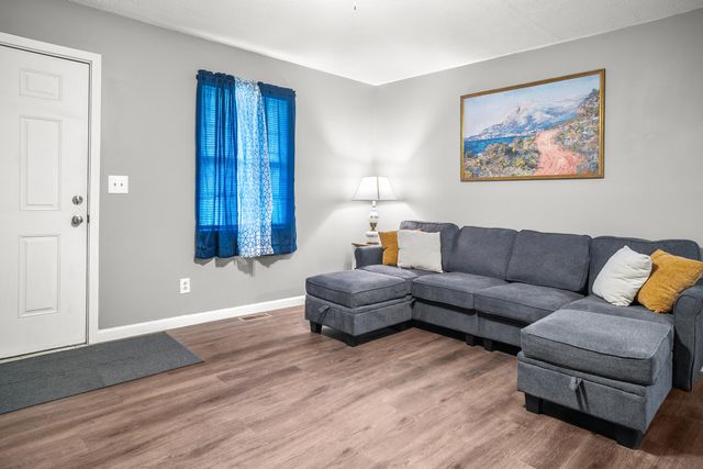 227-229 Strange Street, Stanton, KY 40380