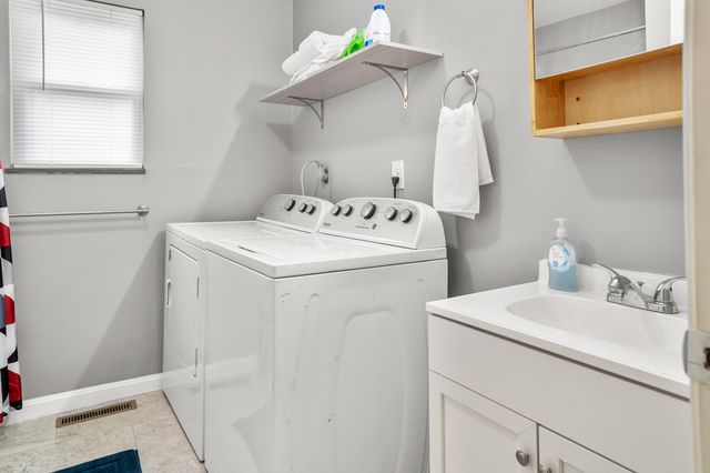 227-229 Strange Street, Stanton, KY 40380