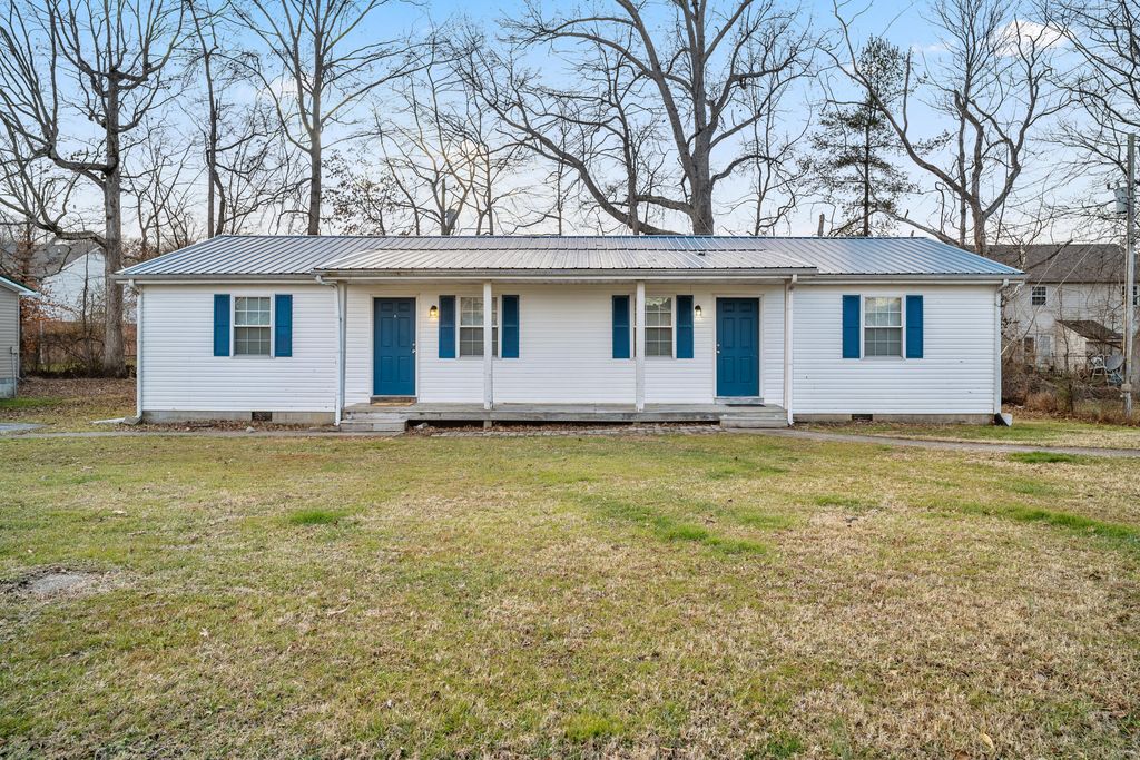 227-229 Strange Street, Stanton, KY 40380