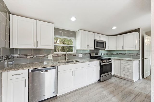 137 WOODSTORK WAY, Frostproof, FL 33843