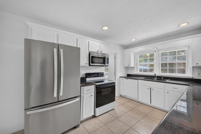 902 Murrah Avenue, Aiken, SC 29803