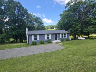 8517 Willett LN, Bent Mountain, VA 24059