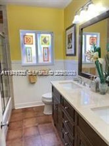 1070 N Shore Dr, Miami Beach, FL 33141