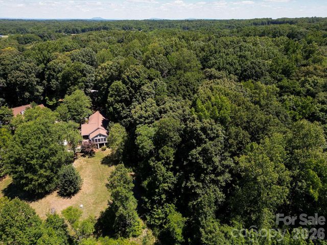 135 Brookhaven Lane, Advance, NC 27006
