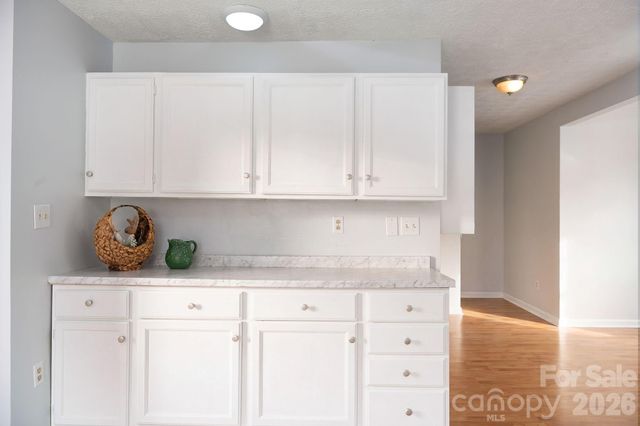 135 Brookhaven Lane, Advance, NC 27006