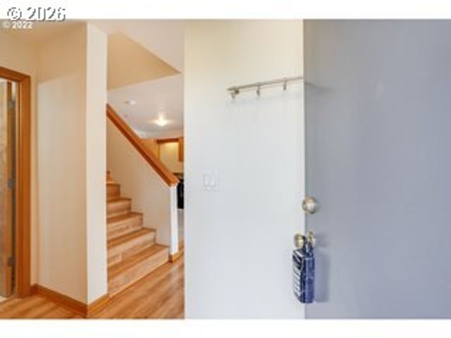 910 Nw NAITO Pkwy I23, Portland, OR 97209